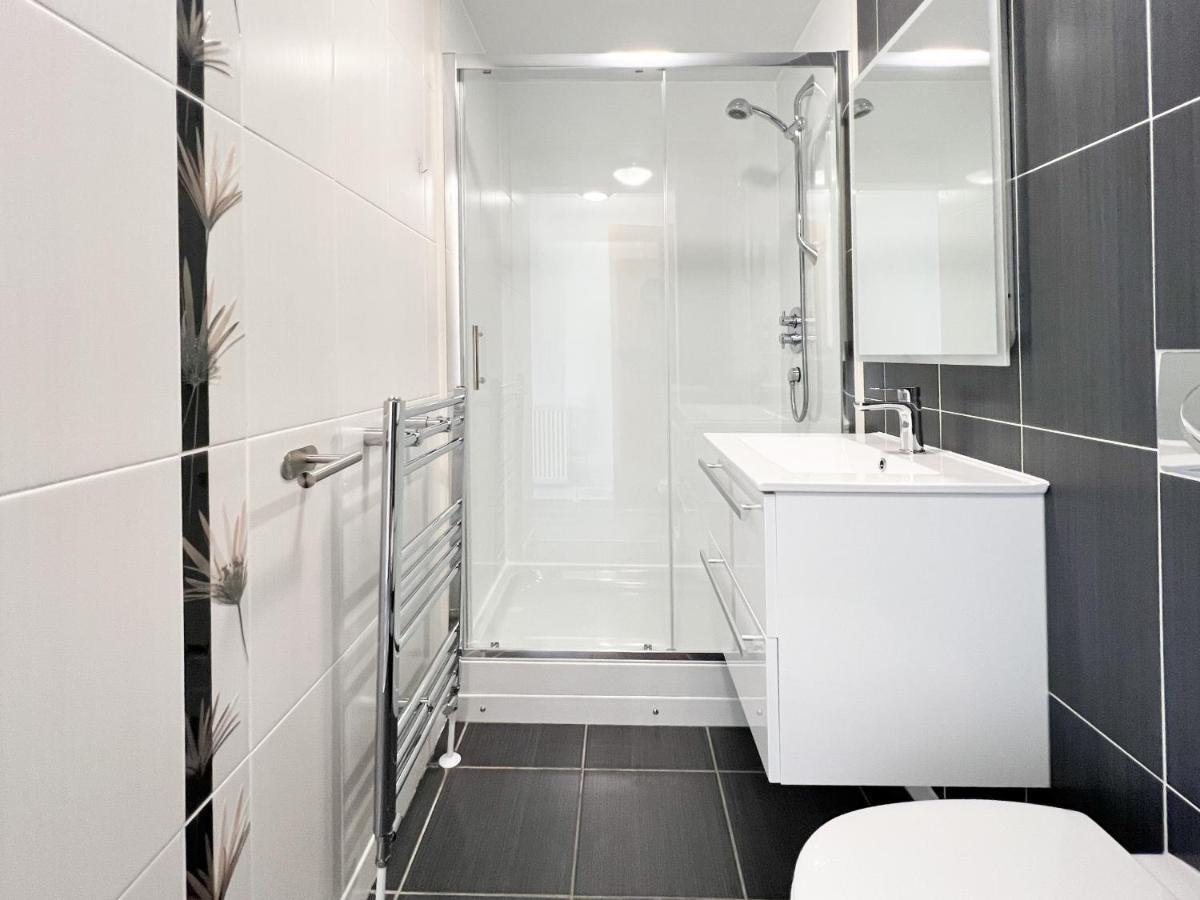 Stunning Riverview City Centre Apartment Глазгоу Екстериор снимка