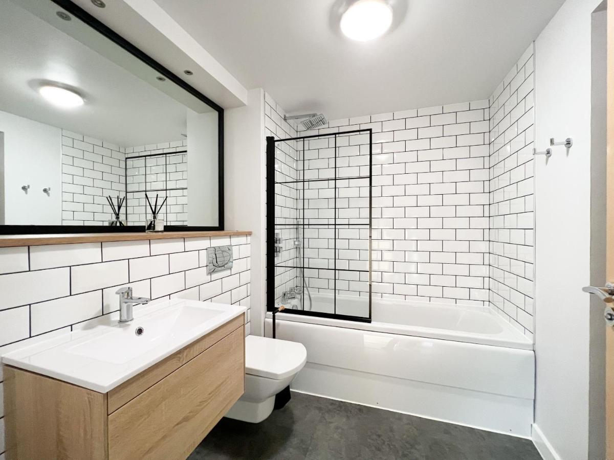 Stunning Riverview City Centre Apartment Глазгоу Екстериор снимка